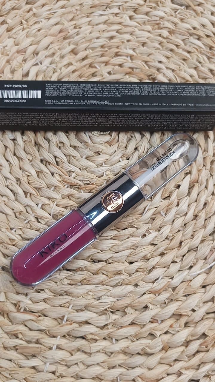 Labial Líquido Dúo 2 en 1 Indeleble & Gloss – Tono Berry Red (Dupe Double Touch)