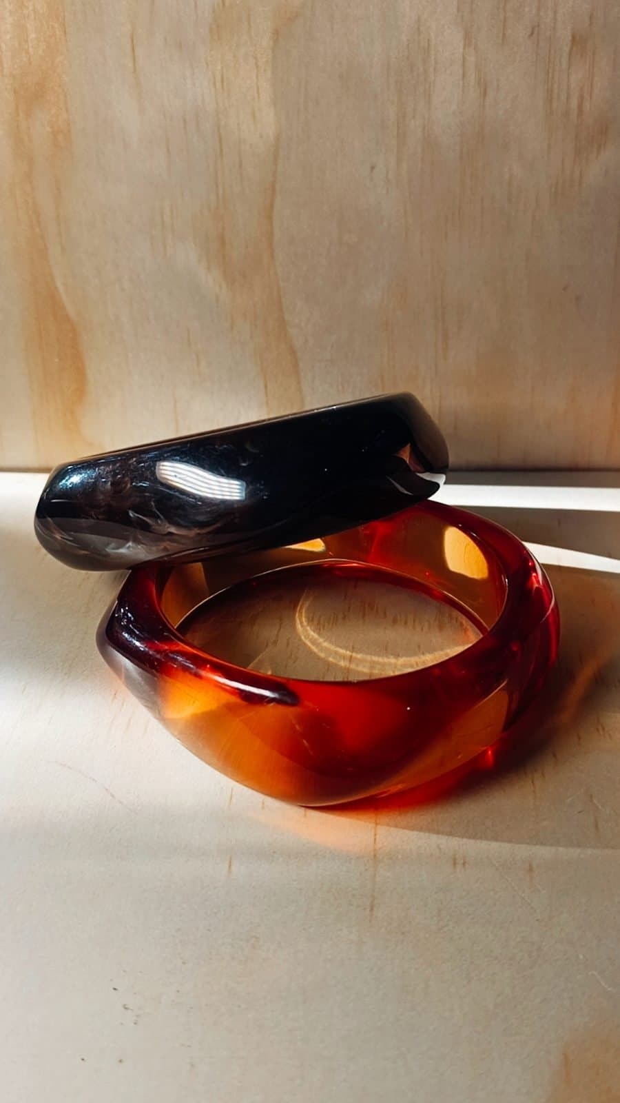Brazalete de resina imintación carei